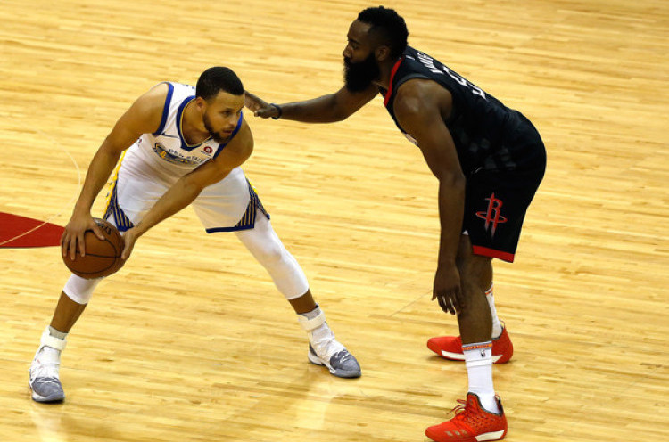 Buat Curry Tak Berkutik, Rockets Curi Kemenangan dari Warriors