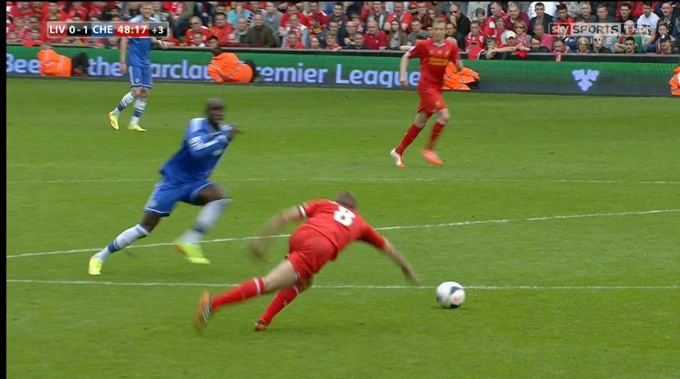 Jadi Antagonis pada Momen Steven Gerrard Terpeleset, Demba Ba Tak Mau Ambil Pusing