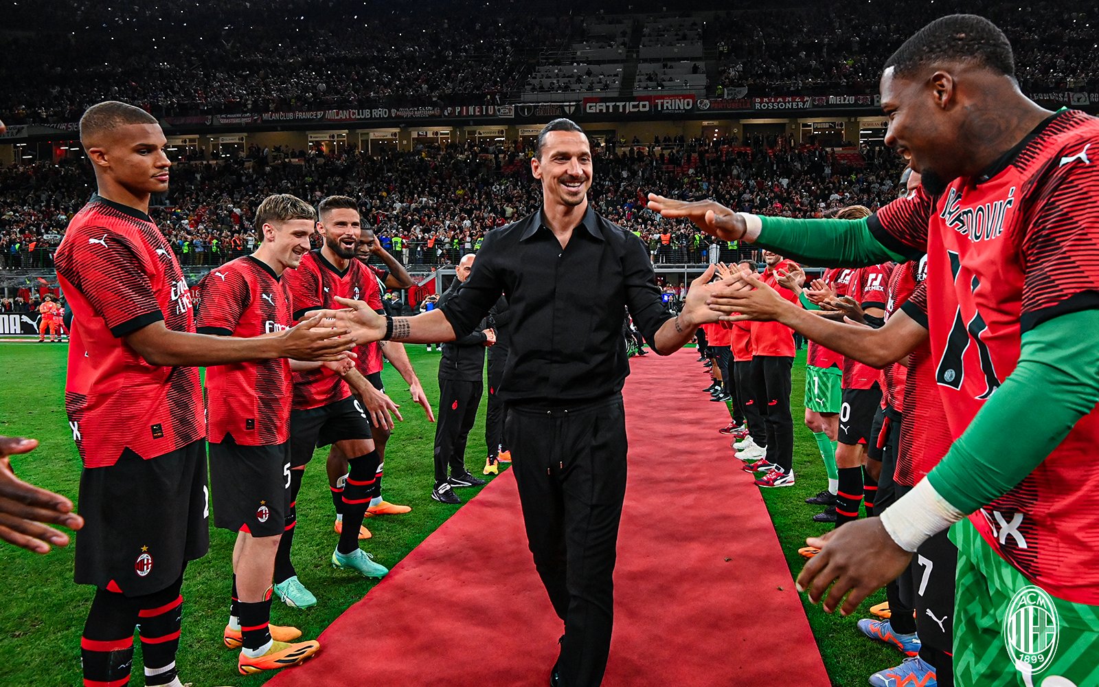 Umumkan Gantung Sepatu, Zlatan Ibrahimovic Tidak Kuasa Membendung Air Mata