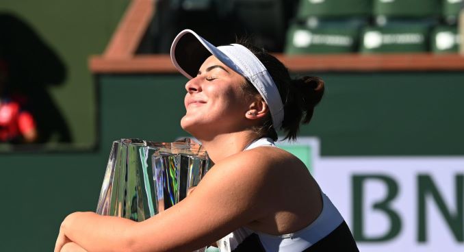 Mengenal Bianca Andreescu: Cantik, Muda, dan Berbahaya 