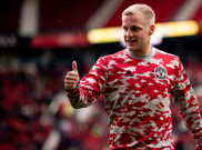 Van de Beek Mencari Pintu Keluar Manchester United