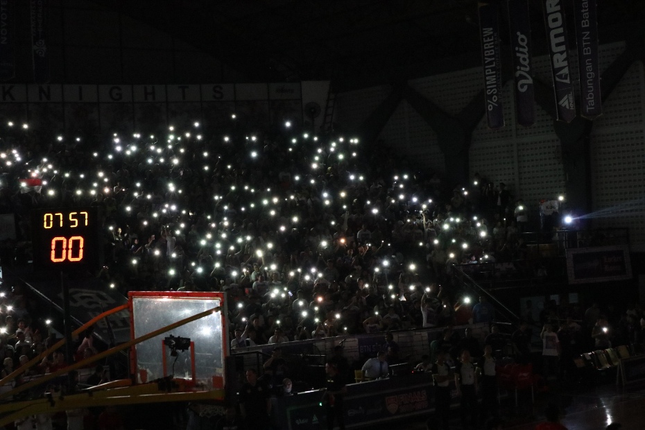 Knights Society, Suporter yang Tak Kalah Heboh dari Bonek