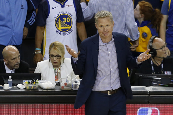 Meski Timnya Tampil Buruk, Pelatih Warriors Berharap NBA Dilanjutkan