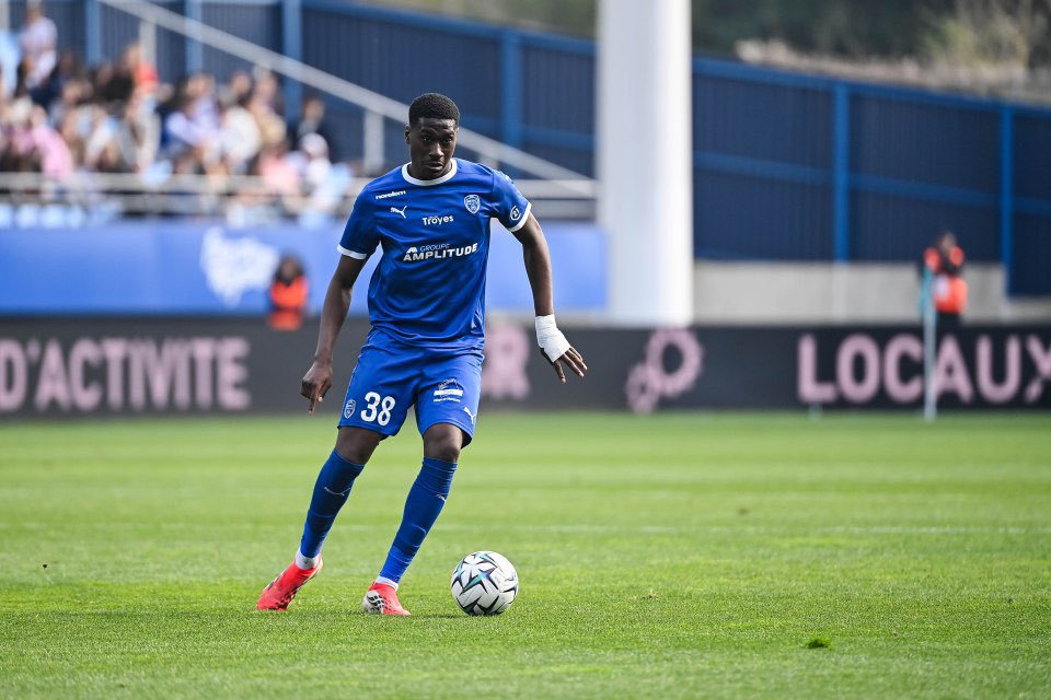 Profil Sankhoun Diawara, Bek yang Didapat AC Milan dari Hasil Membajak Transfer