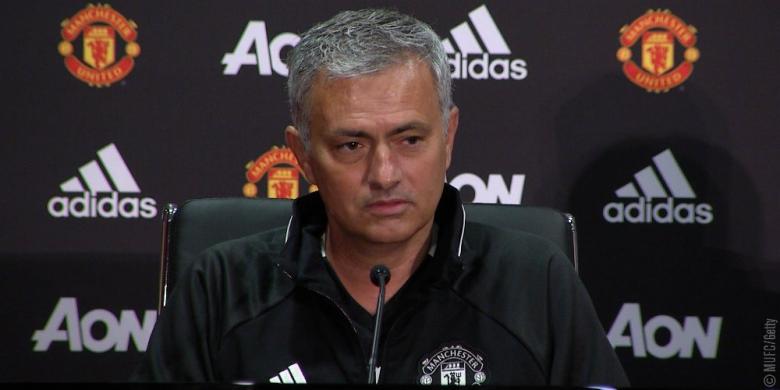 Mourinho Pilih Messi daripada Ronaldo 