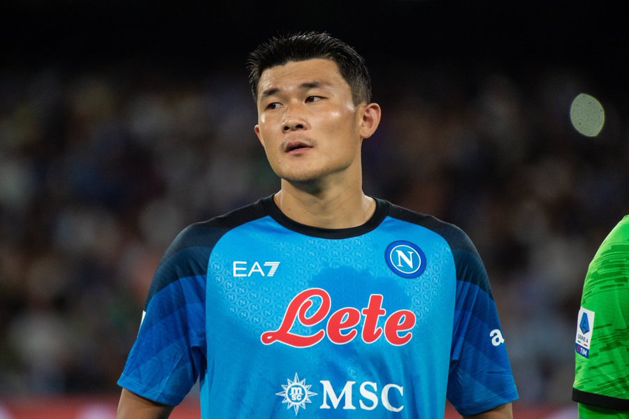 Kabar Bursa Transfer: Man United Incar Bek Napoli, Barcelona Menggebu Pulangkan Messi