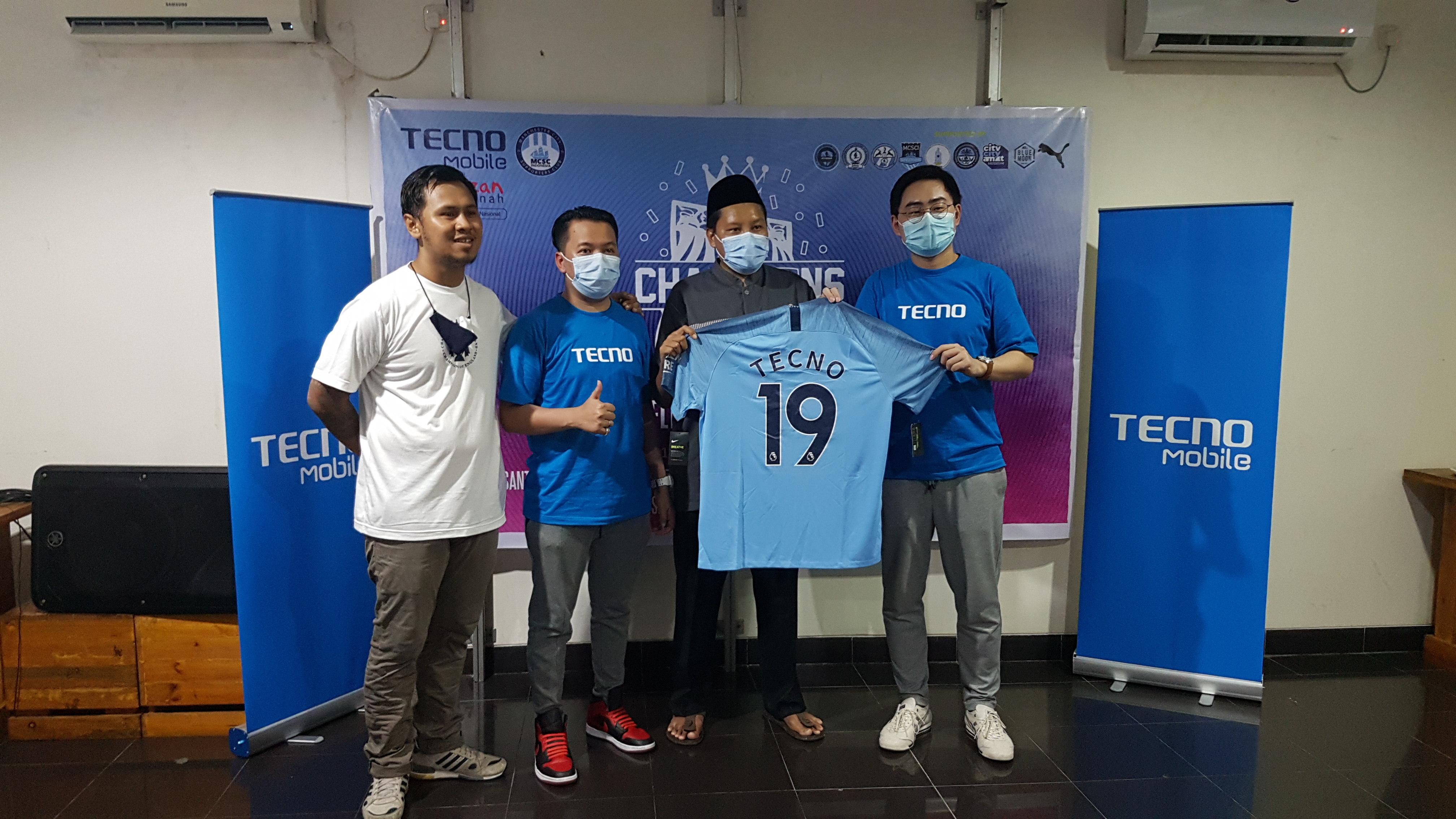 Rayakan Gelar Juara, Sponsor Man City Lakukan Charity bersama MCSC Indonesia