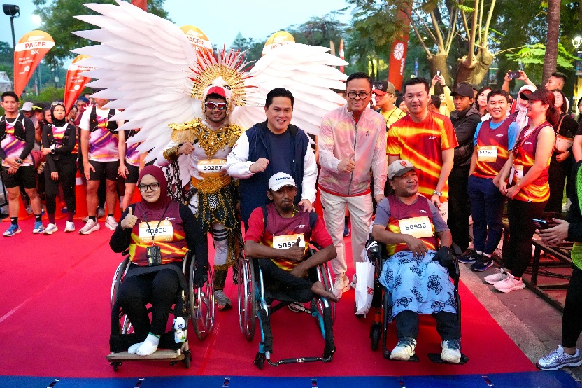 Menpora RI, Erick Thohir dan Wamenpora RI, Taufik Hidayat, turut hadir di Bhinneka Run 2026. (Dok. Kemenpora)