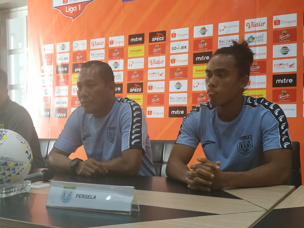 Pemain Persela Kaget Mendengar Pengunduran Diri Aji Santoso