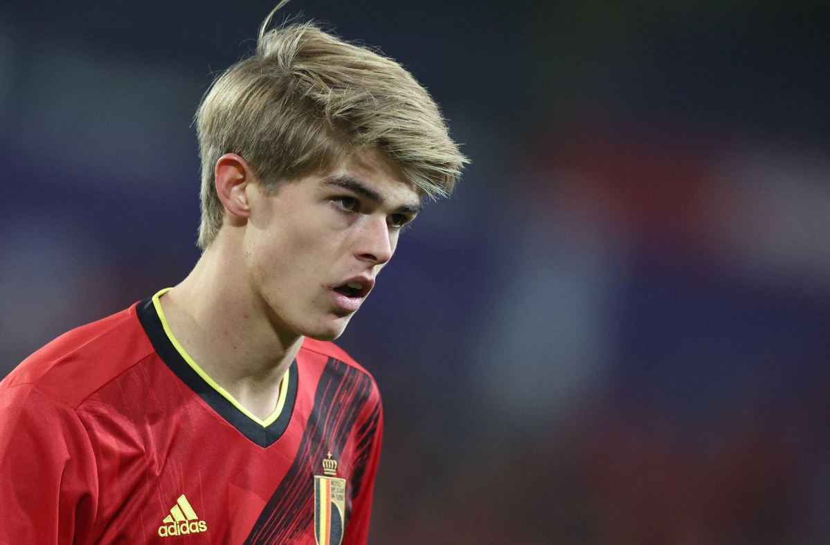 Kabar Positif AC Milan Mengenai Perburuan Charles de Ketelaere