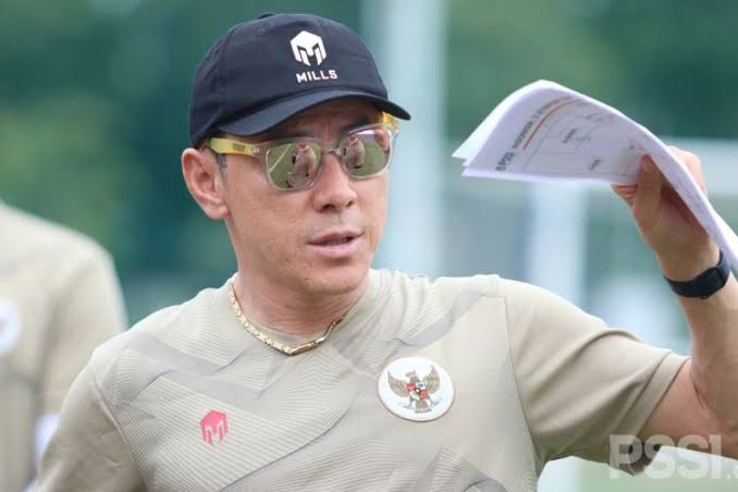 Vietnam dan Malaysia Diprediksi ke Semifinal, Shin Tae-yong: Bola itu Bundar