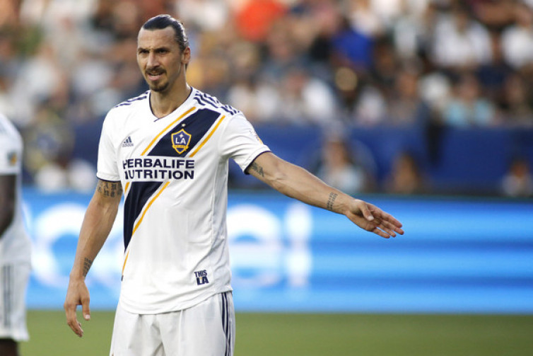 Peluang Zlatan Ibrahimovic Kembali ke AC Milan