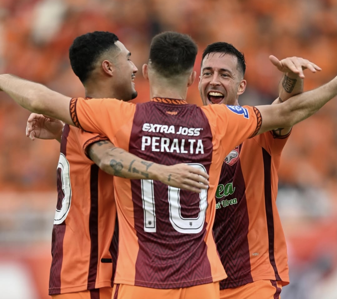 Selebrasi pemain Borneo FC usai cetak gol atas Malut United di Stadion Segiri, Sabtu (23/5). (Instagram @borneofc)