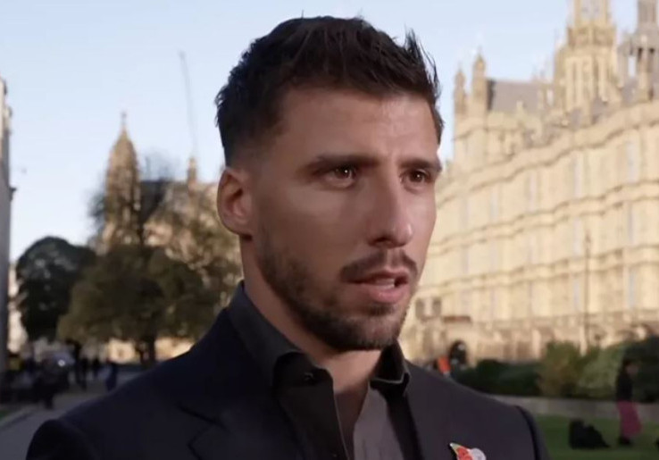 Bek Manchester City Kirim Pesan untuk Ruben Amorim