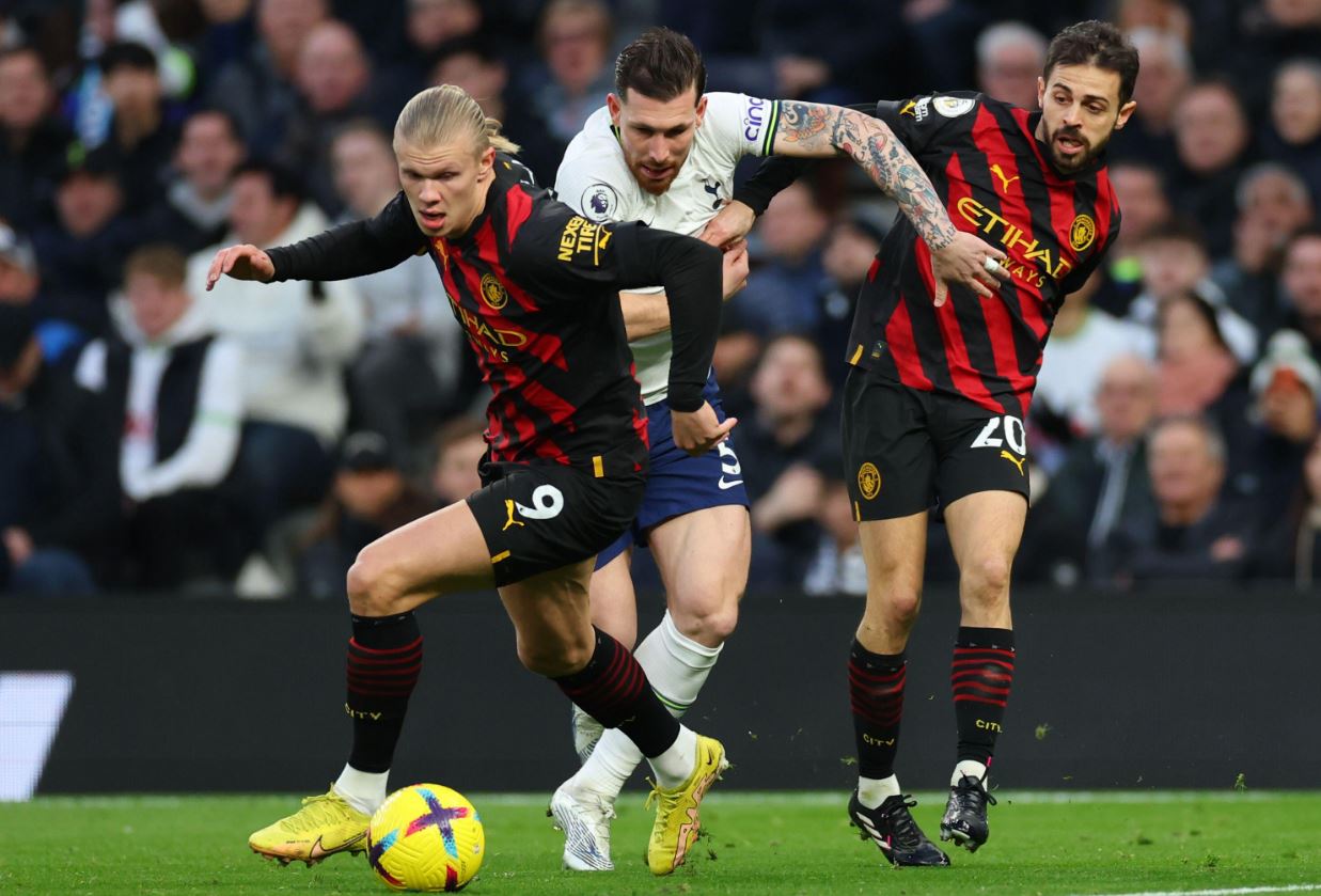 200 Gol Harry Kane dan Tottenham Hotspur sebagai Kryptonite untuk Manchester City