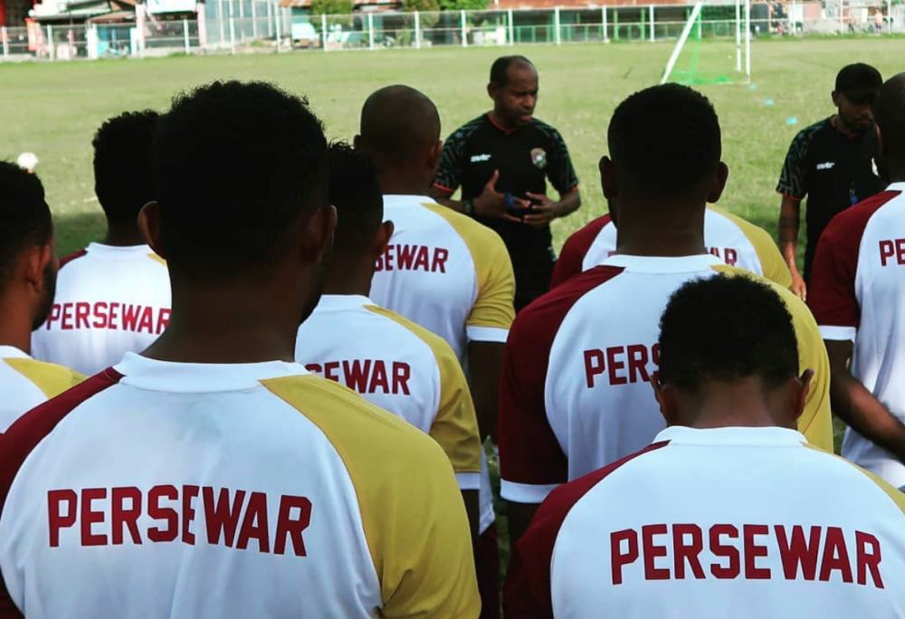 Wawancara Eksklusif Elie Aiboy: Angkat Talenta Papua hingga Pesan kepada Witan Sulaeman