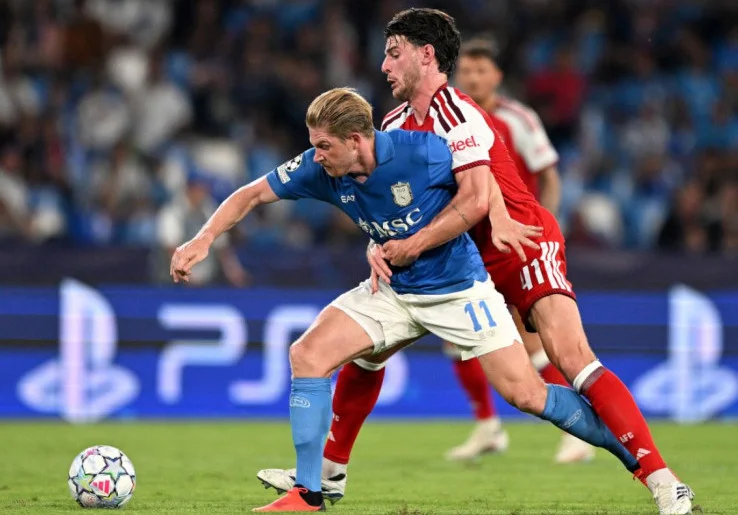 Cara Arsenal Membongkar Pertahanan Gerendel Napoli-nya Allegri