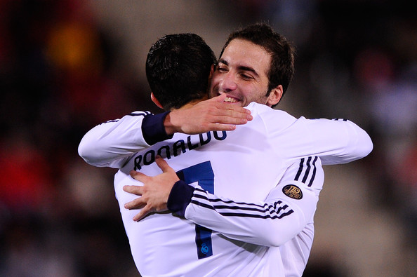 Higuain Semringah Akan Kembali Berduet dengan Ronaldo, tetapi...