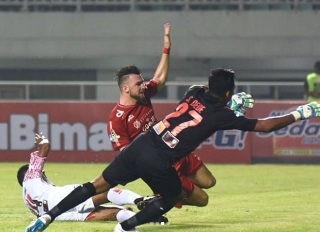Persija Jakarta 2-0 Persipura Jayapura: Macan Kemayoran Keluar dan Jauhi Zona Merah