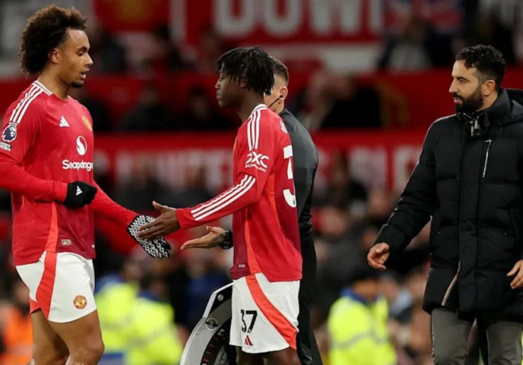 Alasan Mengapa Kobbie Mainoo dan Joshua Zirkzee Jarang Bermain di Manchester United