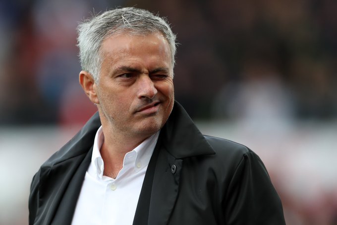Sindir Arsenal, Mourinho: Saya Tak Melihat Bagian Bawah Klasemen