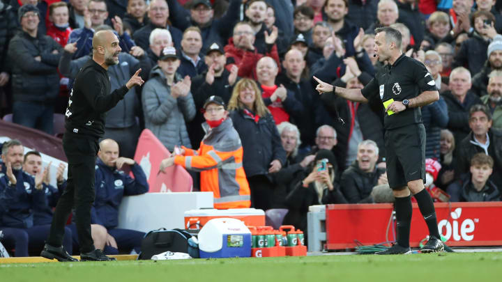 Guardiola Keluhkan Aksi Tak Terpuji Suporter, Liverpool Bereaksi
