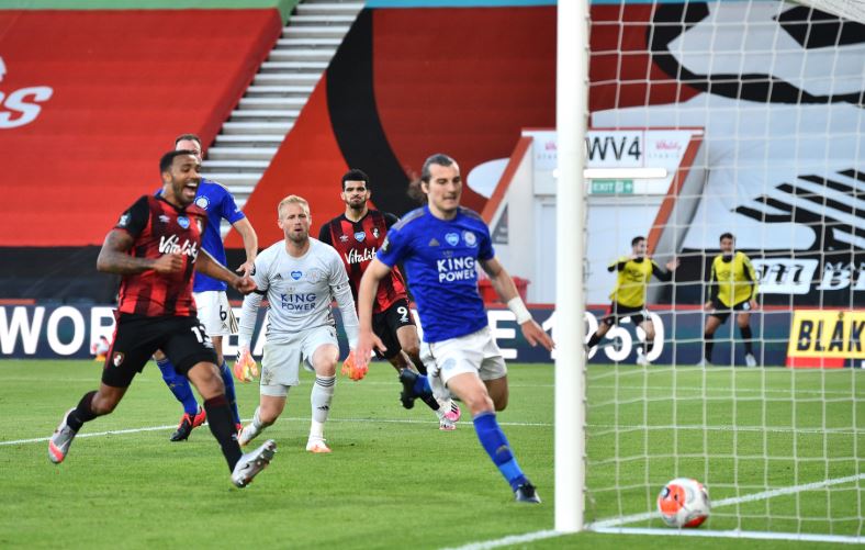 Drama Kekalahan Telak Leicester City: Kartu Merah, Hadiah Penalti, hingga Gol Bunuh Diri