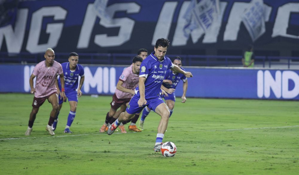 Jelang Lawan Borneo FC, Persib Bandung Pulangkan Thom Haye