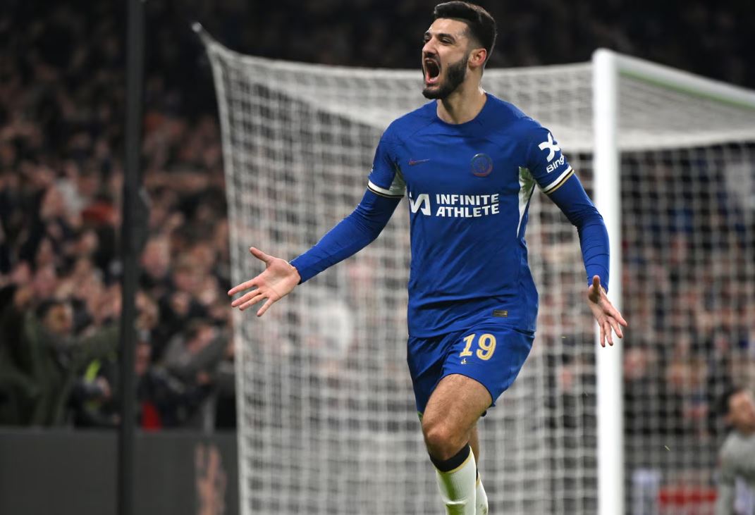 Armando Broja Dibidik Wolves, Chelsea Kian Gencar Buru Striker Baru