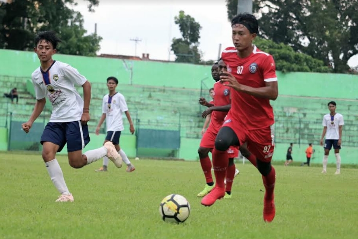 Milomir Seslija Cuek dengan Skor 13-0 untuk Kemenangan Arema FC