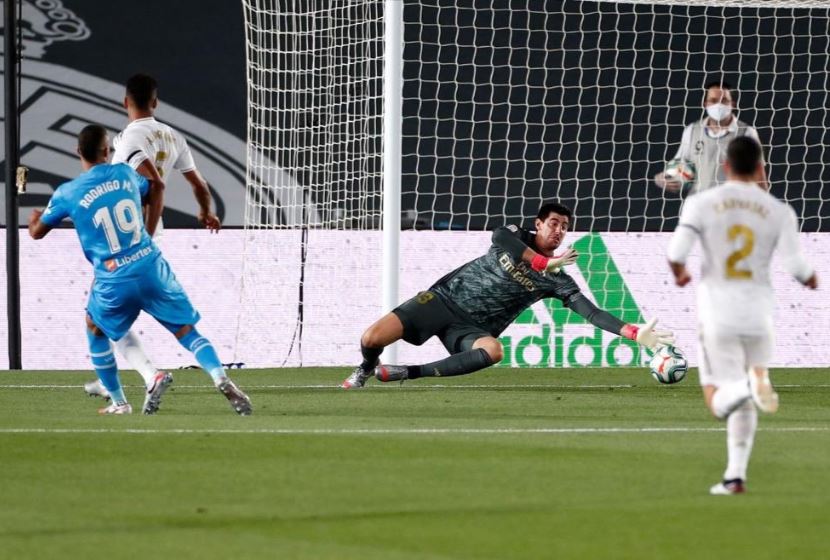 Thibaut Courtois Semakin Dekat Akhiri Rekor Zamora Kiper Atletico Madrid