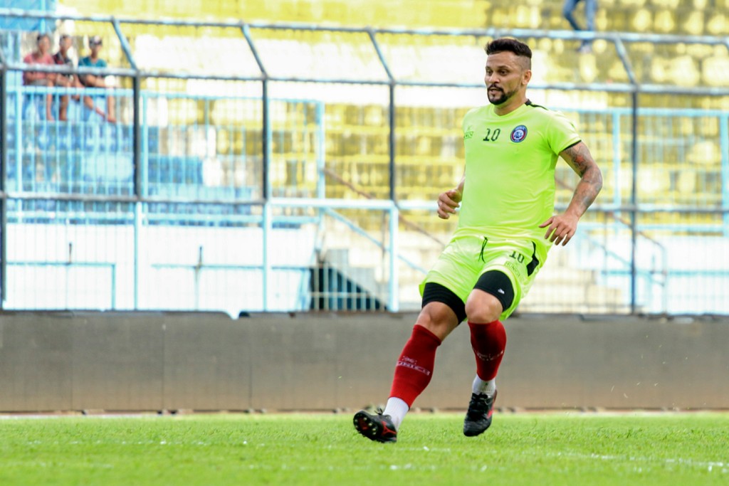 Gladiator dan Pavel Smolyachenko Belum Cukup Bikin Pelatih Arema FC Yakin