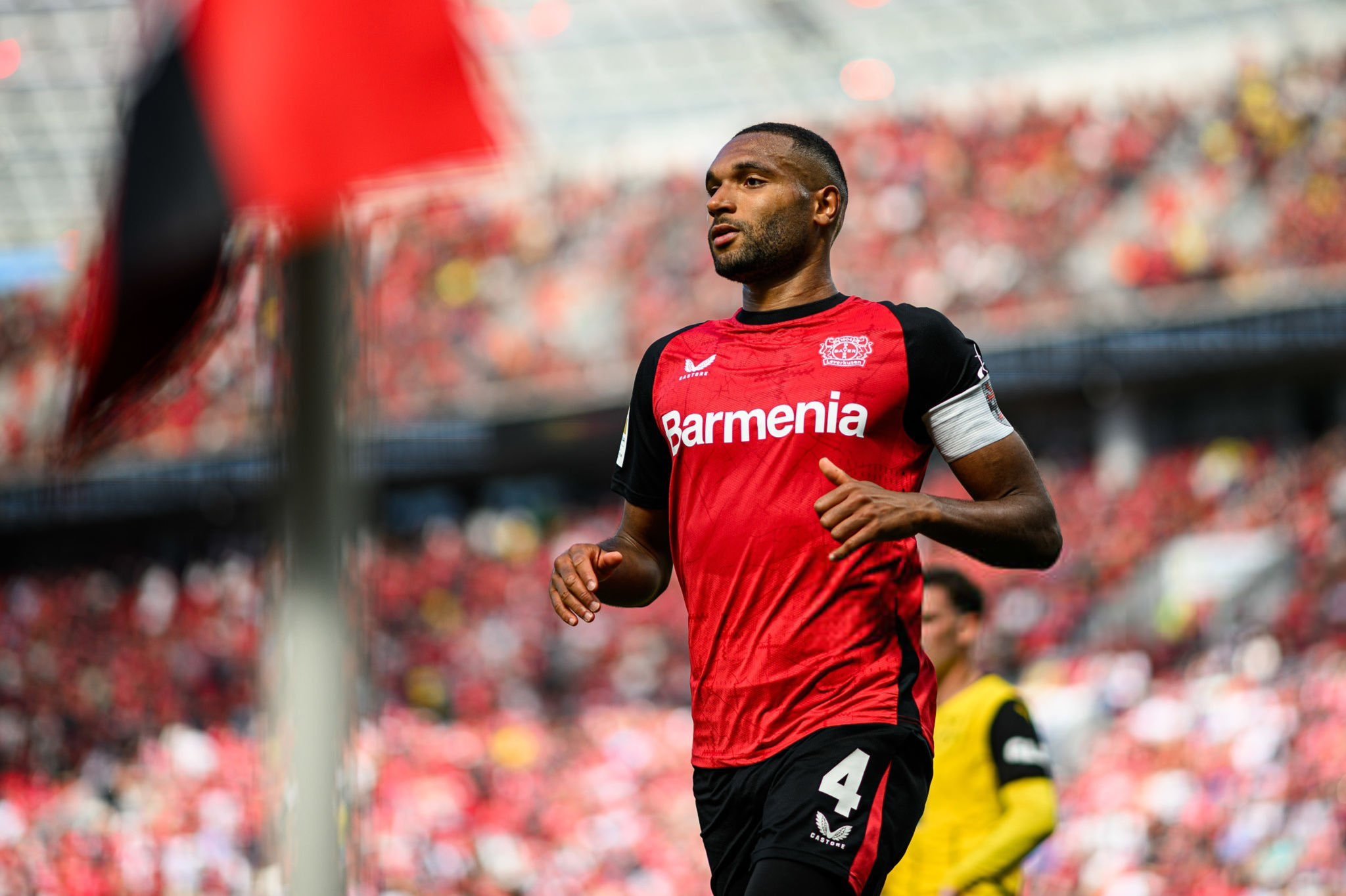 Soal Jonathan Tah, Barcelona Terancam Gigit Jari