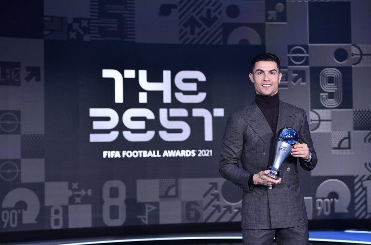 Ungkapan Hati Cristiano Ronaldo Usai Raih Penghargaan Spesial dari FIFA