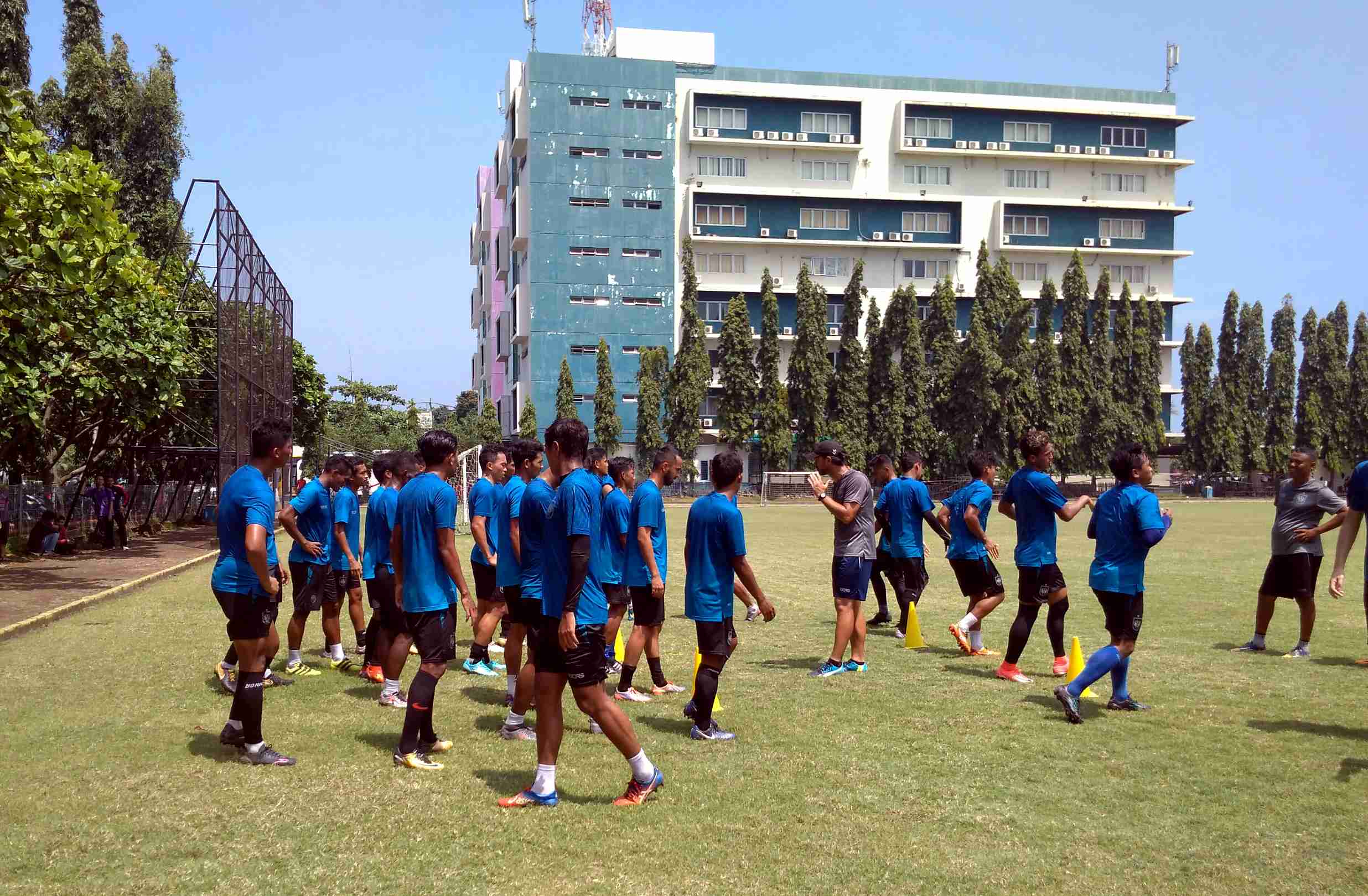 Masalah Bahasa Pelatih Vincenzo Tidak Menjadi Kendala bagi Pemain PSIS Semarang