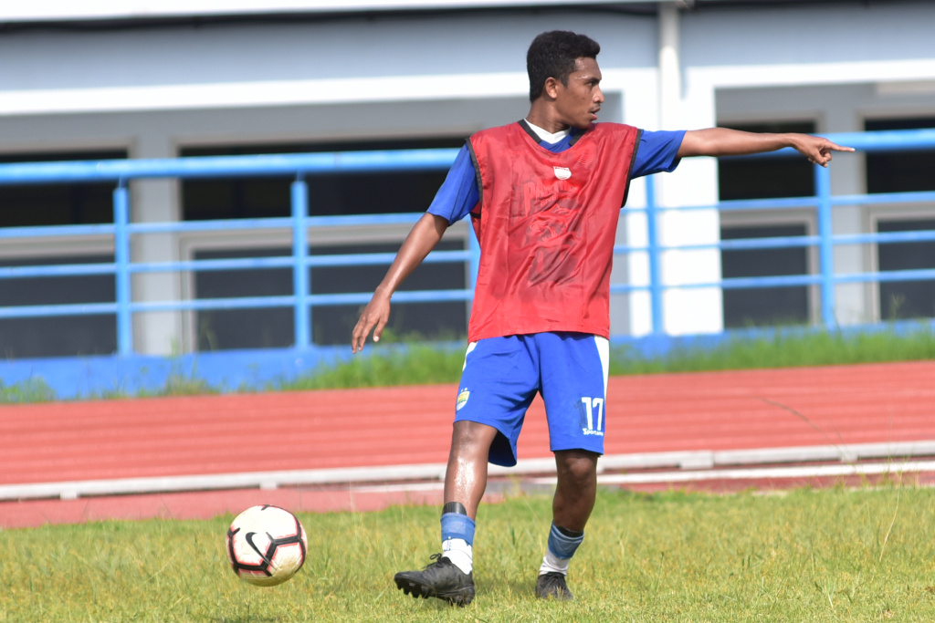 Dapat Tawaran ke Persija Jakarta, Syafril Lestaluhu Menunggu Kepastian dari Persib