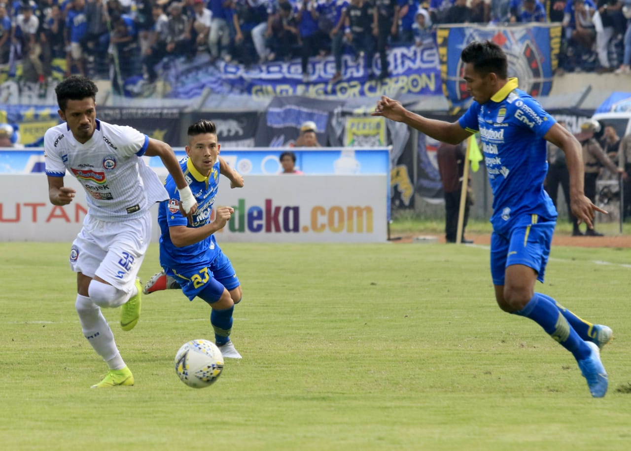 Akui Provokasi, Alfin Tuasalamony Sampaikan Permintaan Maaf kepada Bobotoh Persib