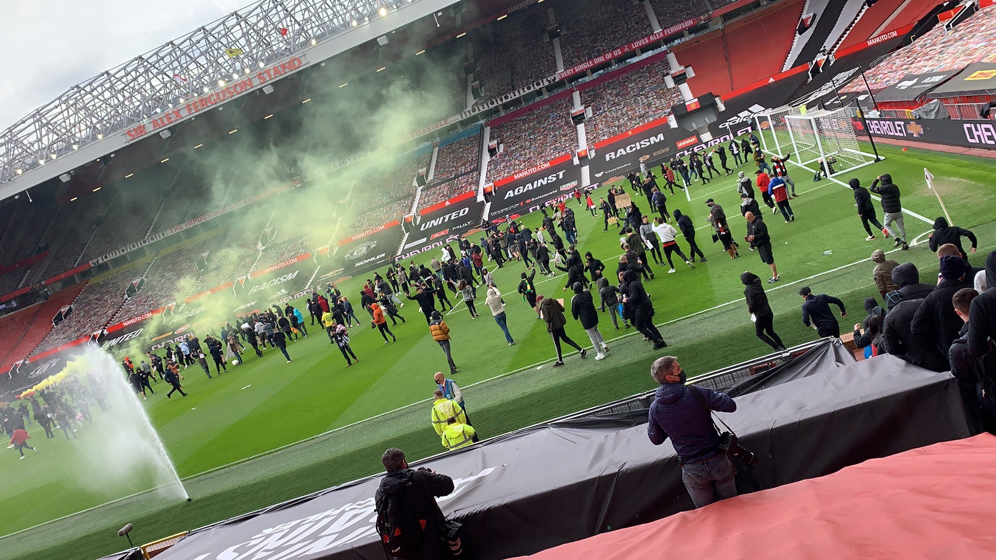Buntut Panjang Kerusuhan di Old Trafford