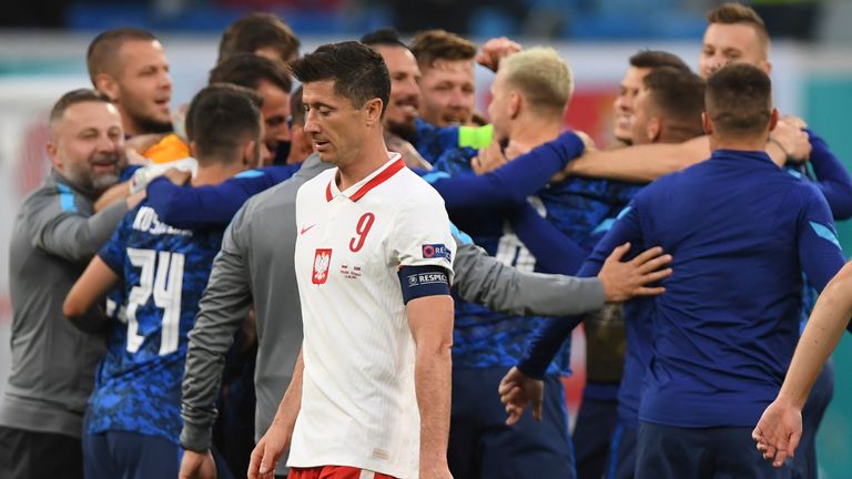 Kepuasan Slovakia Usai Bikin Robert Lewandowski Tak Berkutik