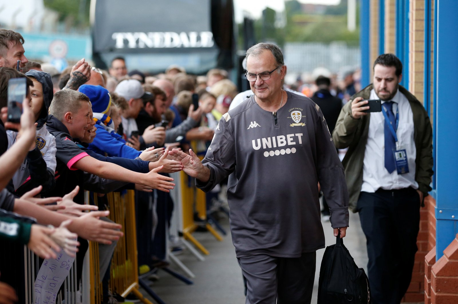 Sepak Bola Jadi Beda dan Kurang Menarik, Marcelo Bielsa Kangen Penonton