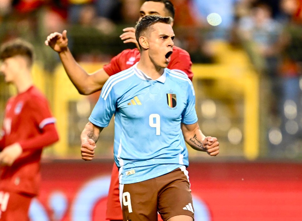 Leandro Trossard Incar Posisi Kevin De Bruyne