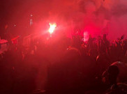 Meski Kalah di Malang, Persebaya Disambut seperti Juara Liga oleh Bonek