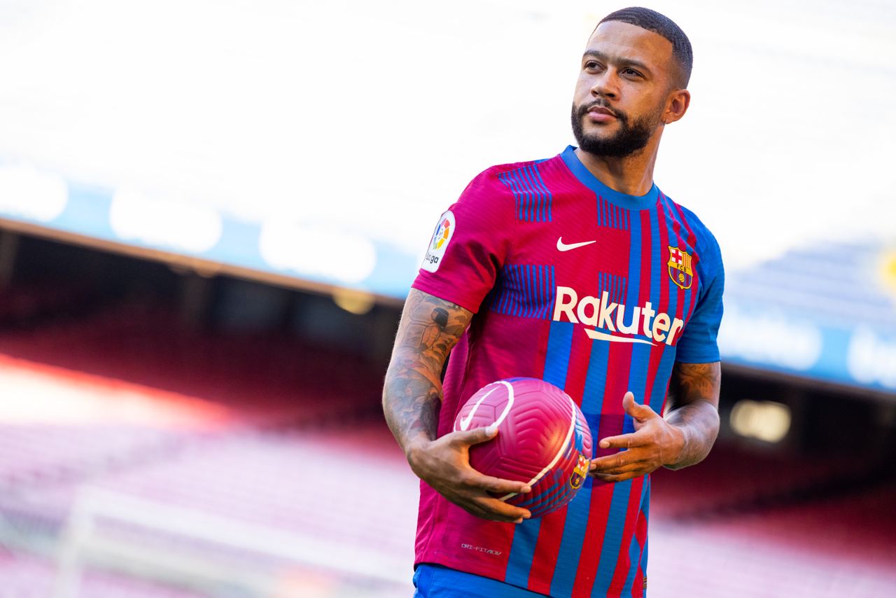 Memphis Depay Tak Sabar Bermain dengan Pemain Pengangguran, Lionel Messi