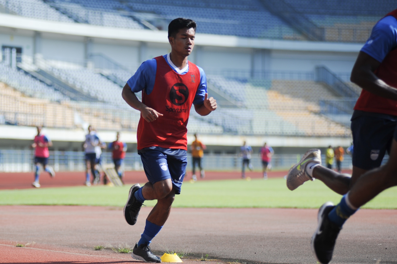 Sambut Liga 1, Bek Muda Persib Jadikan Piala Menpora Jadi Pembelajaran