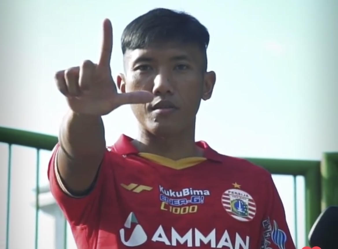 Ahmad Bustomi Resmi Gabung Persija Jakarta