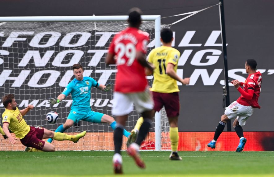 Man United 3-1 Burnley: Pangkas Jarak dengan Manchester City