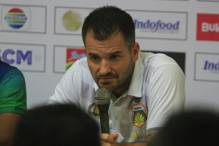 PSSI Sudah Hubungi Simon McMenemy untuk Jadi Pelatih Timnas Indonesia