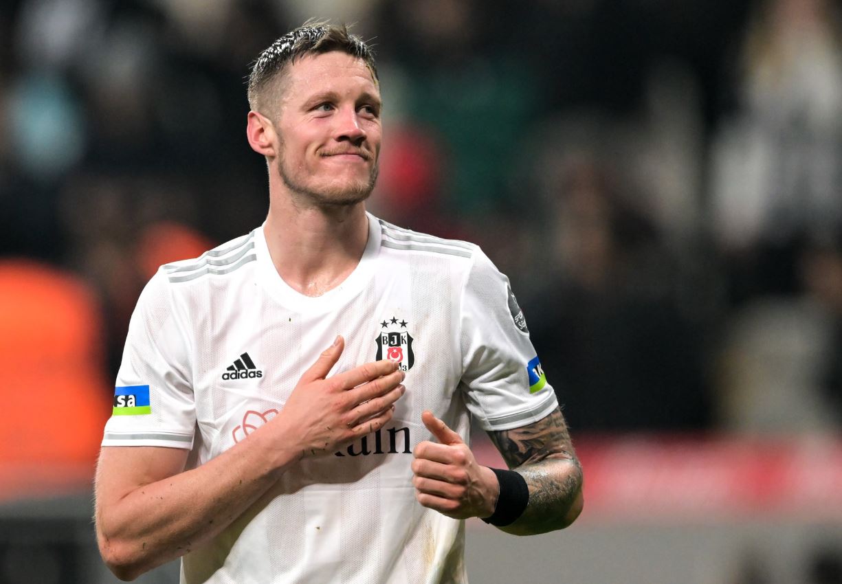 Manchester United Capai Kata Sepakat, Wout Weghorst Bertolak ke Inggris