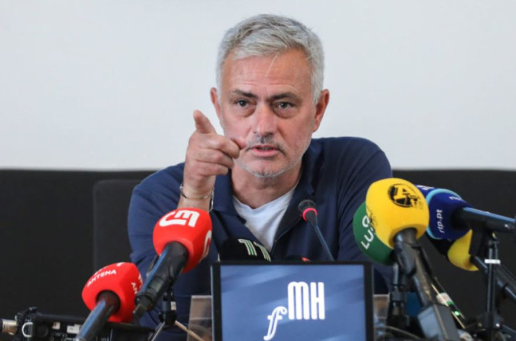 Tipikal Jose Mourinho, Berkeluh Kesah Mengenai Bursa Transfer Pemain