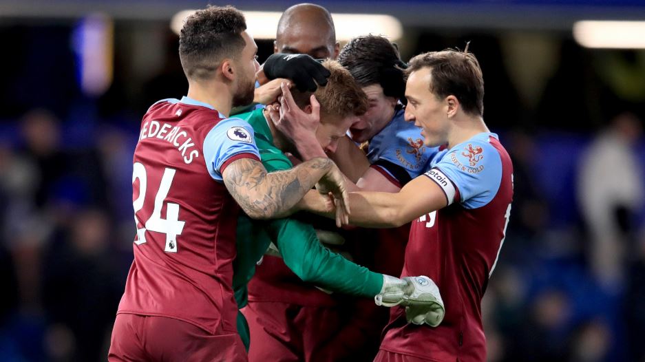 Tangisan Kiper West Ham Pecah Usai Kemenangan Dramatis The Hammers atas Chelsea